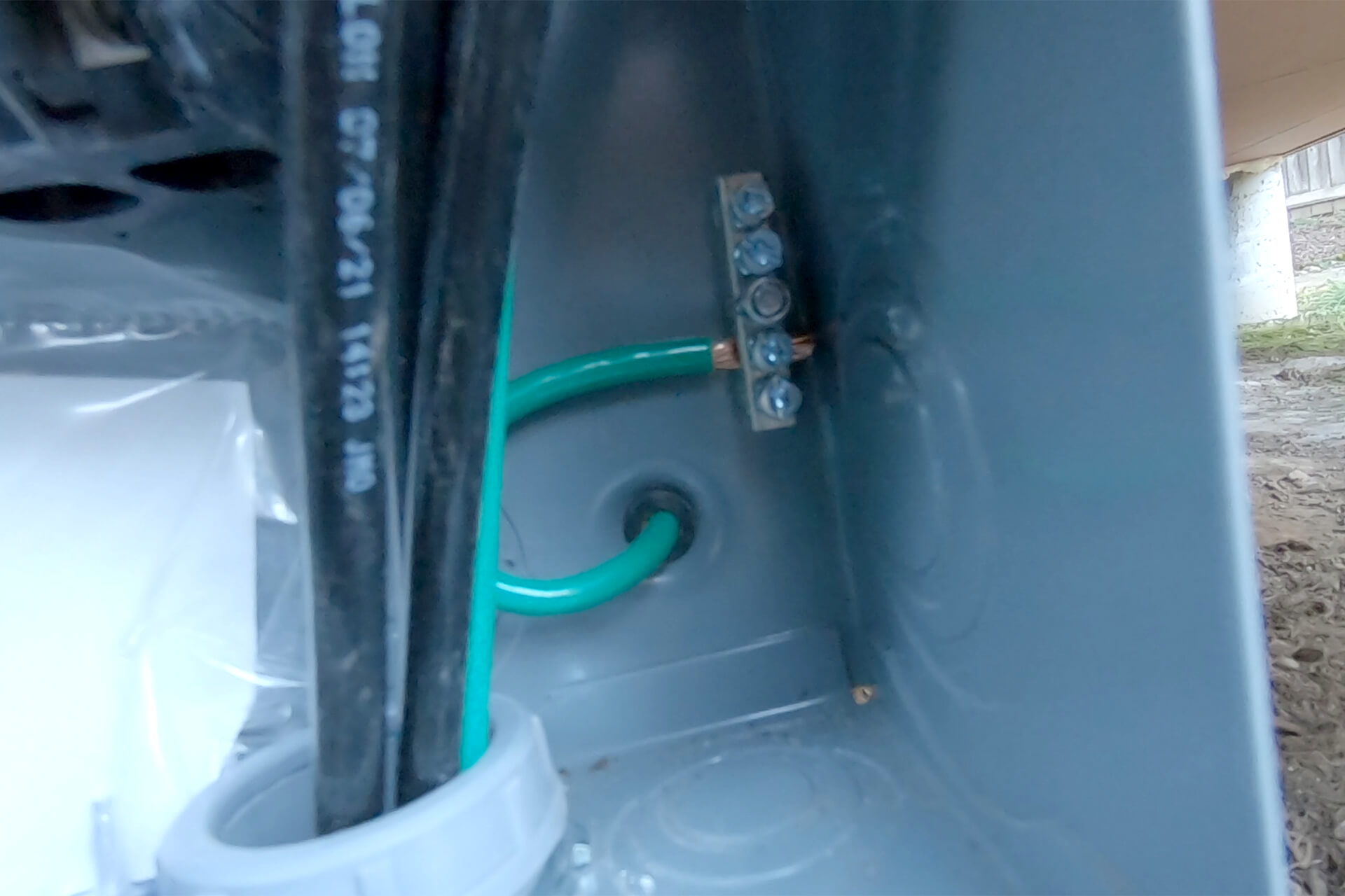 Electrical feeder photo number 06.