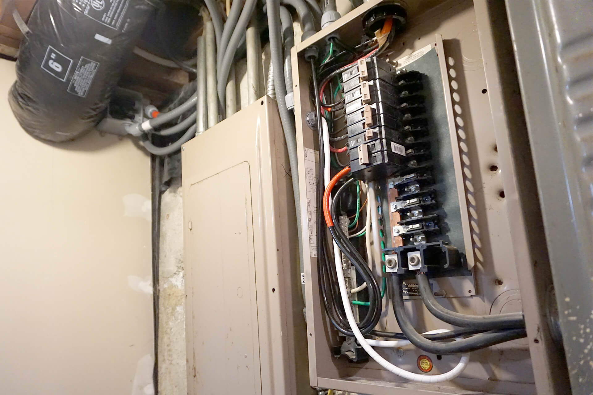 Electrical feeder photo number 12.