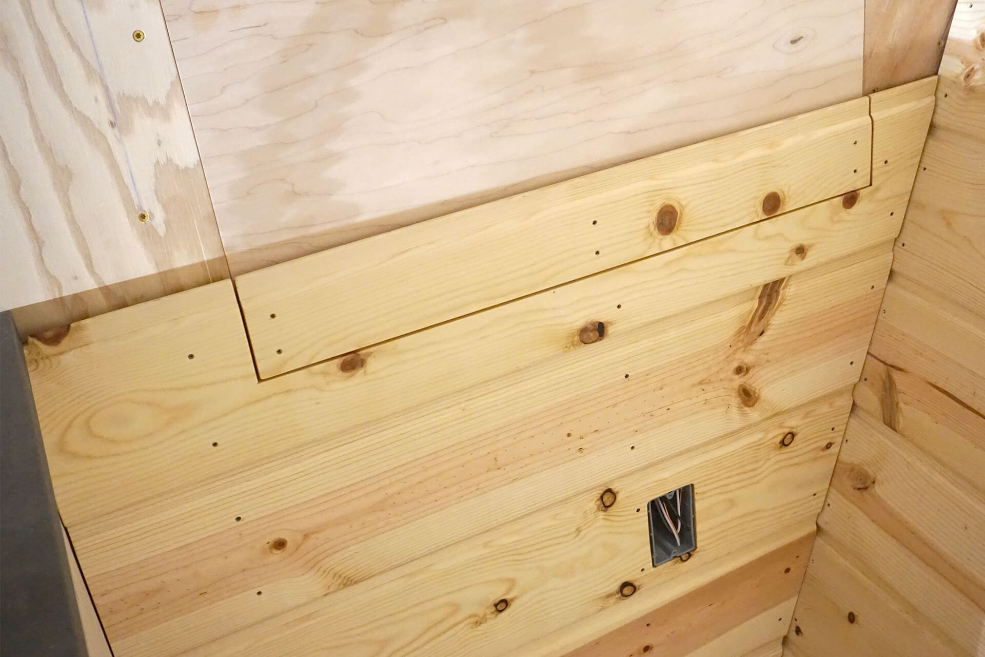 Kitchenette photo number 51.