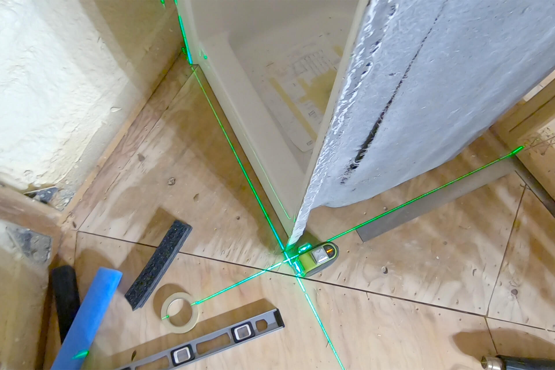 Room framing shower photo number 01.