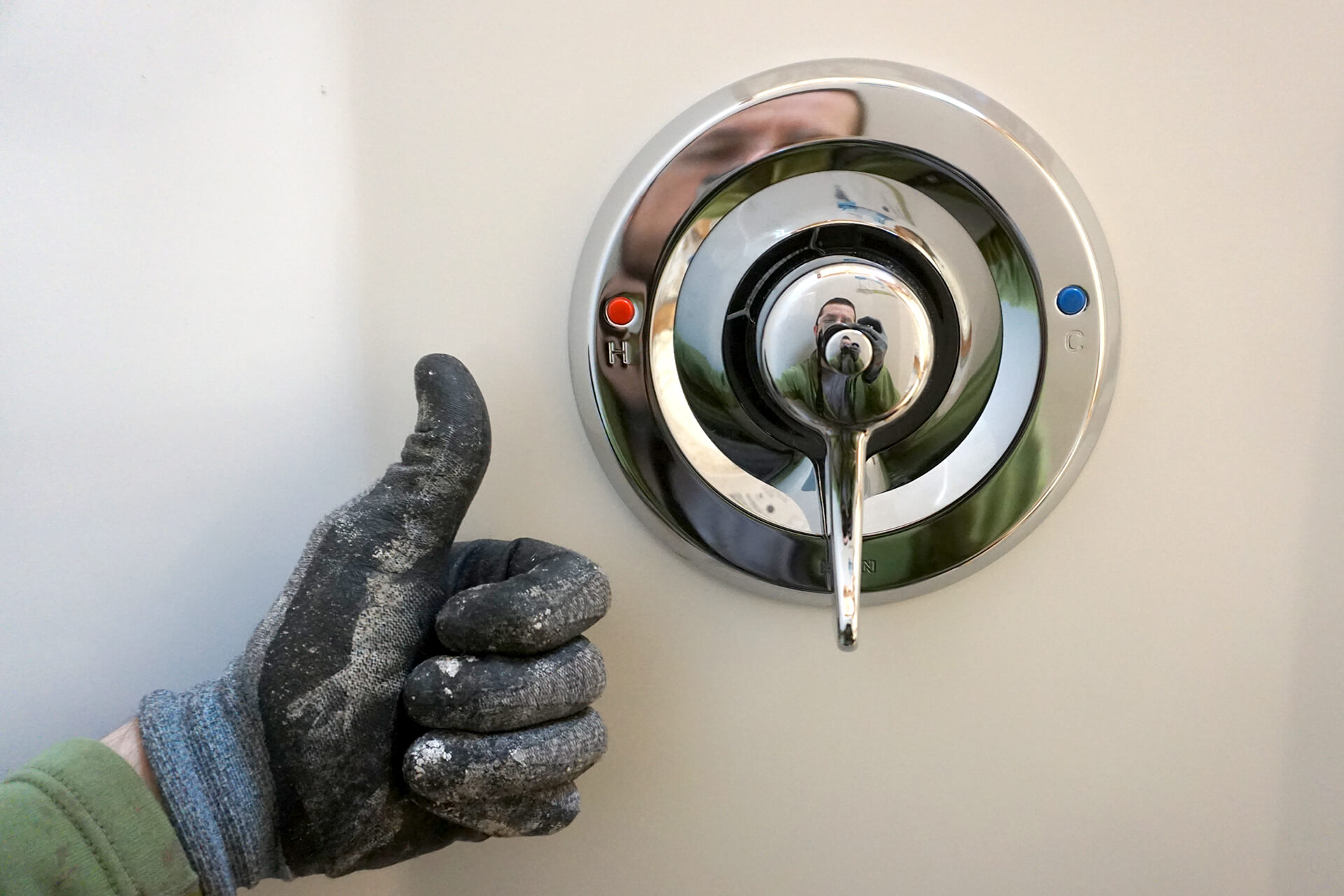 Room framing shower photo number 25.