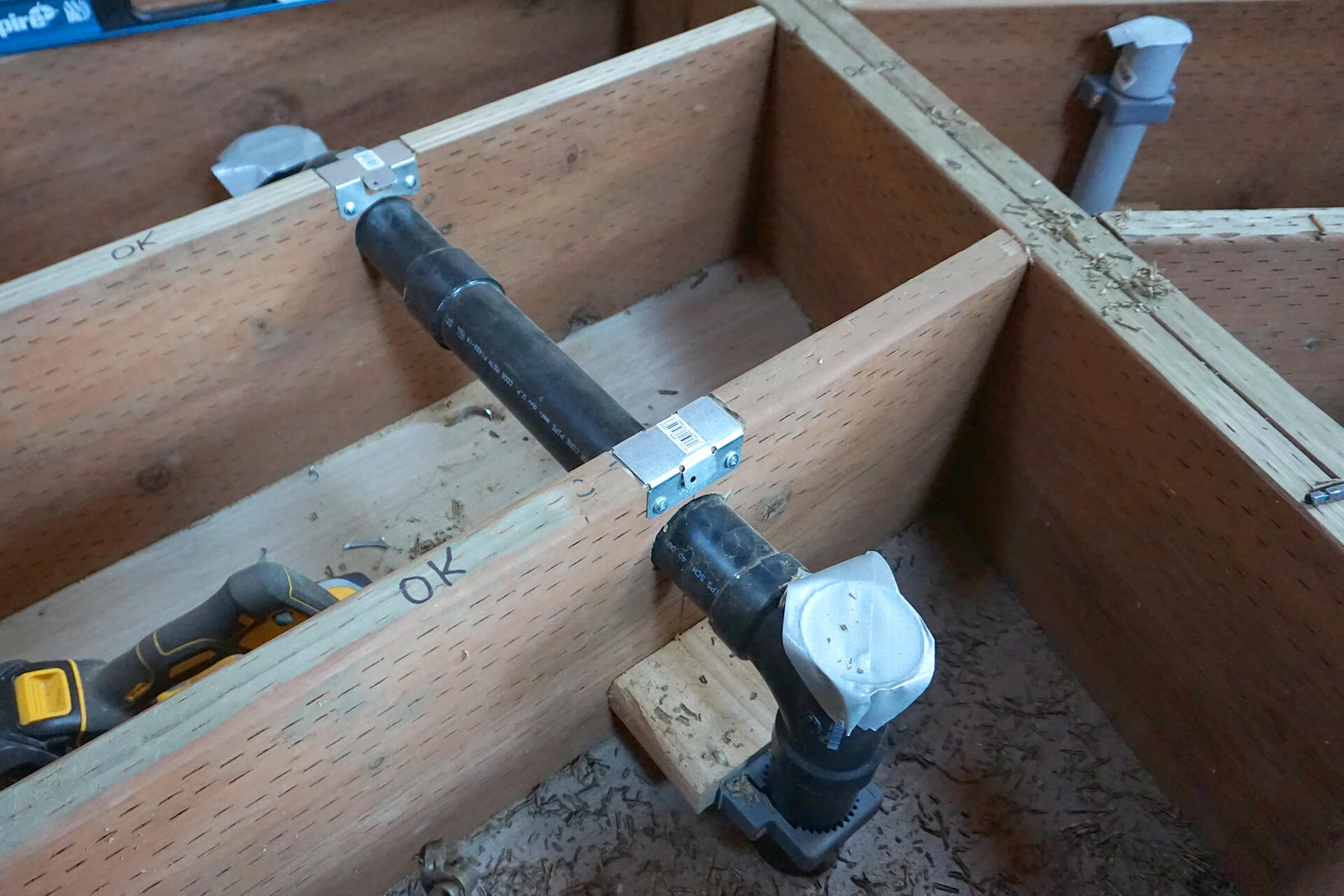 Underfloor photo number 20.