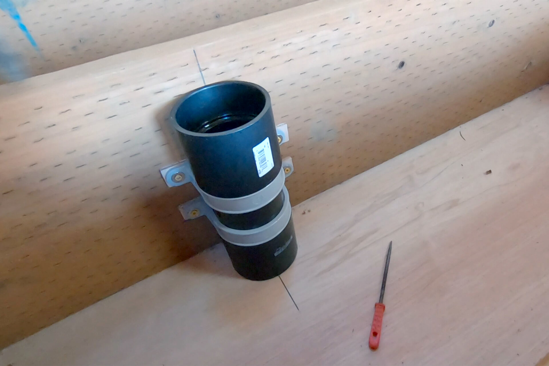 Underfloor photo number 22.