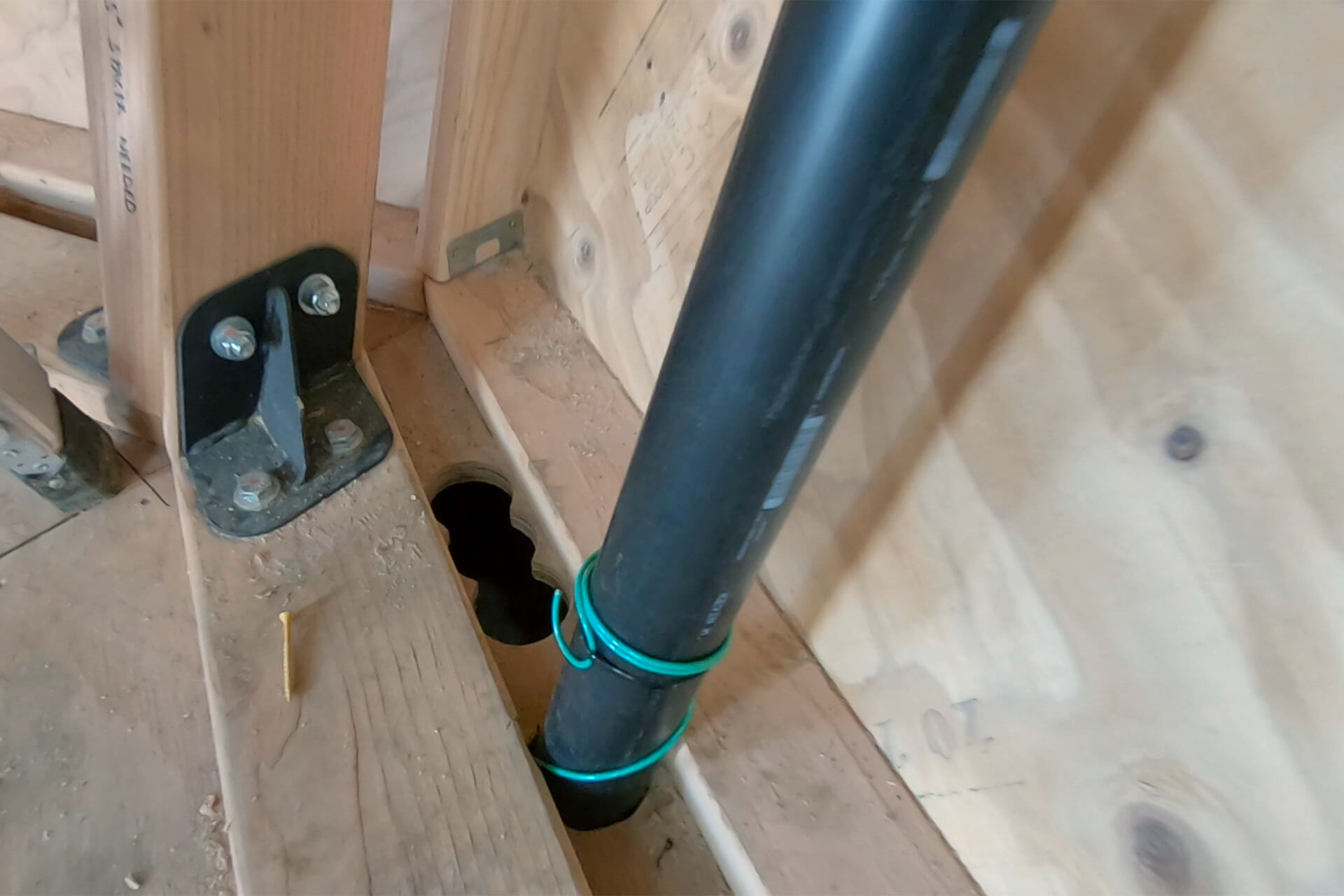 Underfloor photo number 23.