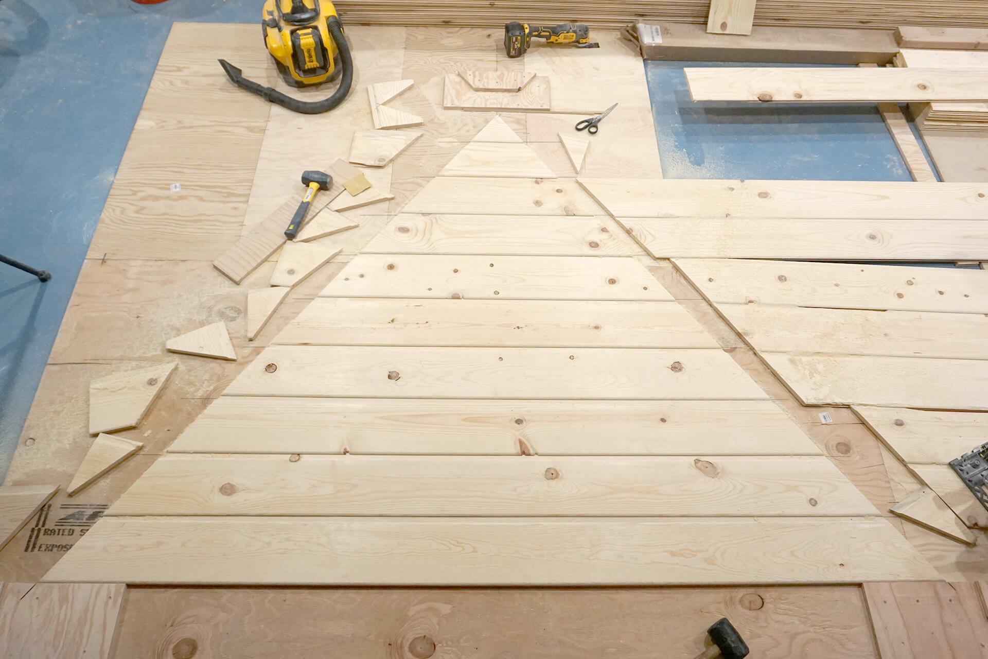 Wood paneling photo number 10.